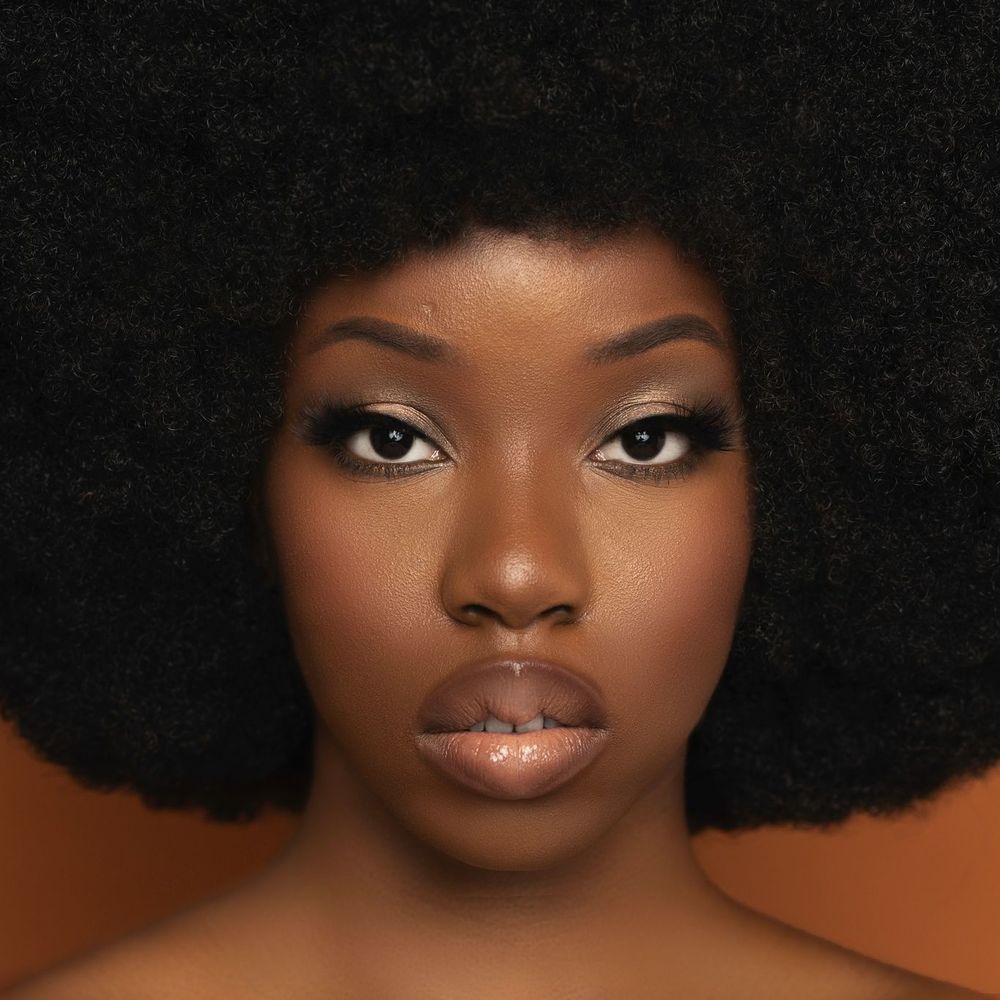 Meet your Posher, Manuela